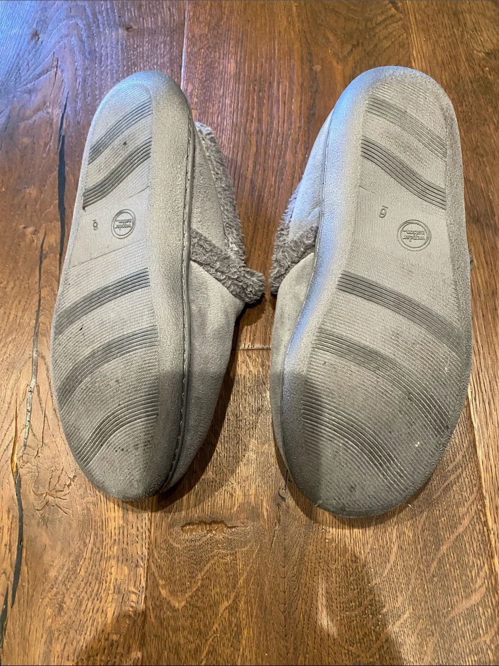 Sleep Mode Gamer Slippers - Gray with Neon Accents